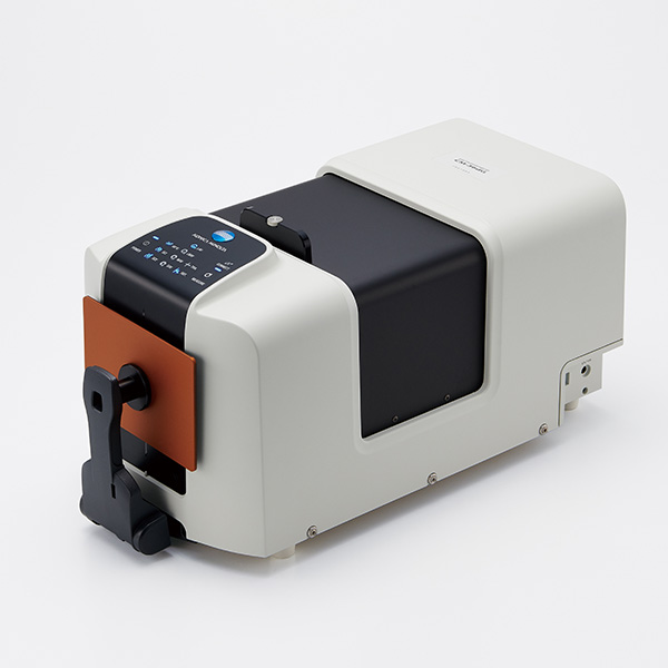 Spectrophotometer-CM-36dG_measure_color_and_gloss_with_ease